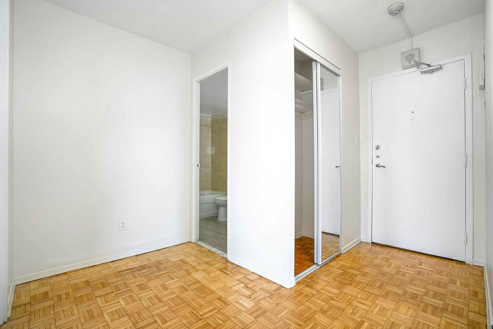 1010-5455 De Terrebonne Rue, Montréal, QC, H4A 3R5 - 14