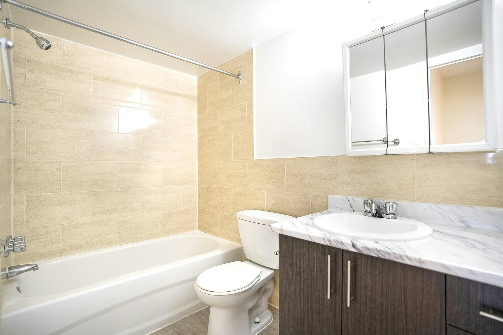 1010-5455 De Terrebonne Rue, Montréal, QC, H4A 3R5 - 9