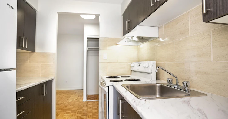 1010-5455 De Terrebonne Rue, Montréal, QC, H4A 3R5 - 2
