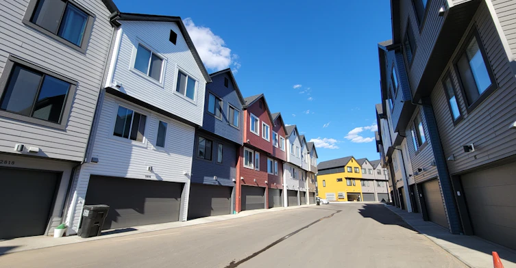 2796 Maple Way NW, Edmonton, AB, T6T 2P1 - 2