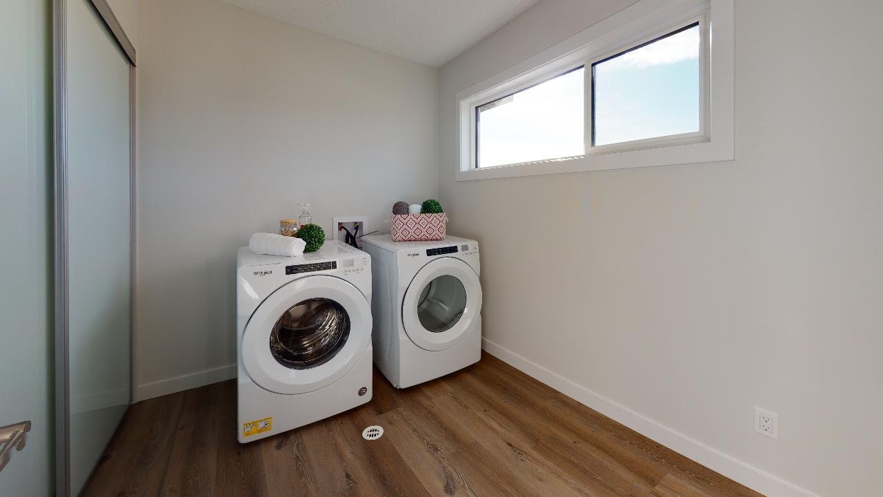 2796 Maple Way NW, Edmonton, AB, T6T 2P1 - 41