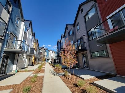 2796 Maple Way NW, Edmonton, AB, T6T 2P1