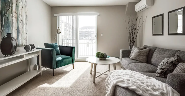 2824 22 Avenue Northwest, Edmonton, AB, T6T 0M3 - 4