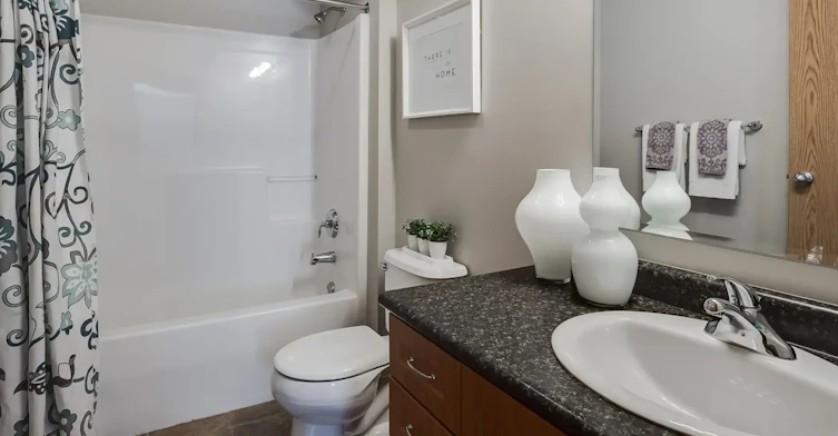 2824 22 Avenue Northwest, Edmonton, AB, T6T 0M3 - 8