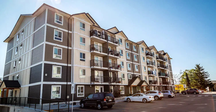151 West Duncan Avenue, Penticton, BC, V2A 0B9 - 2