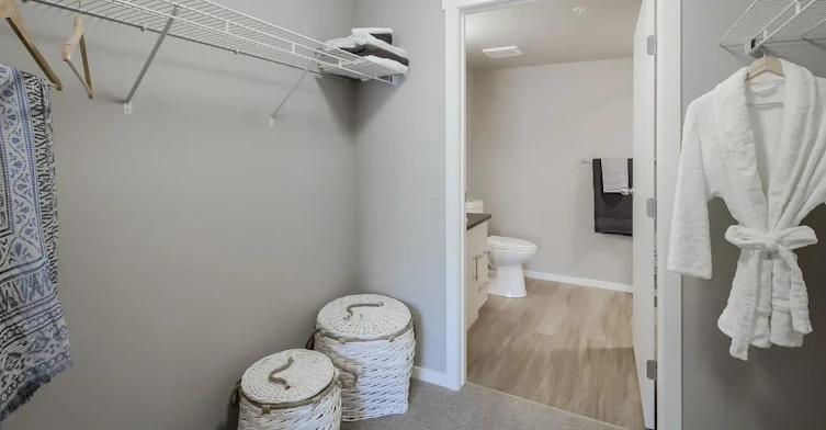 151 West Duncan Avenue, Penticton, BC, V2A 0B9 - 6