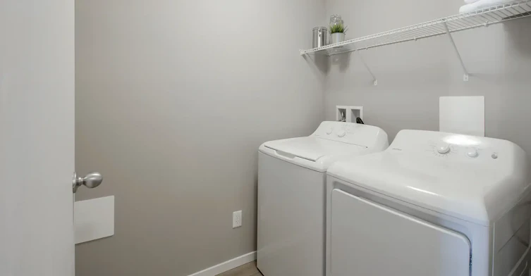 151 West Duncan Avenue, Penticton, BC, V2A 0B9 - 8