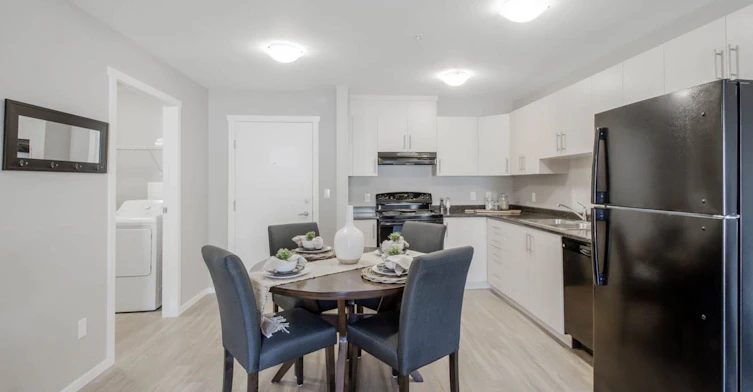 151 West Duncan Avenue, Penticton, BC, V2A 0B9 - 4