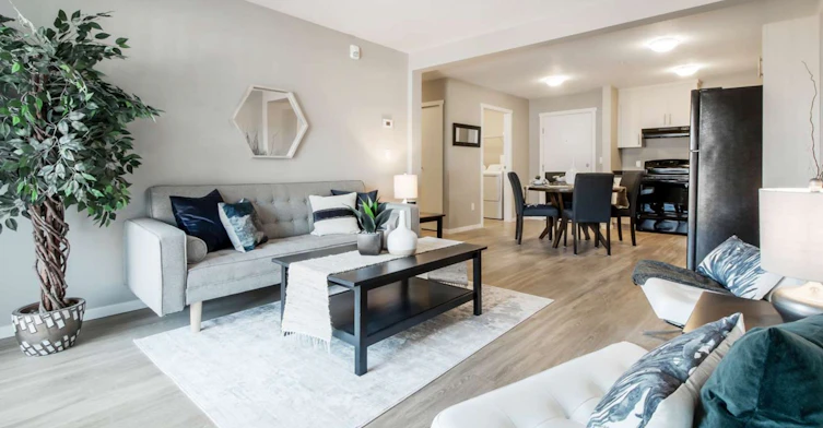 151 West Duncan Avenue, Penticton, BC, V2A 0B9 - 5