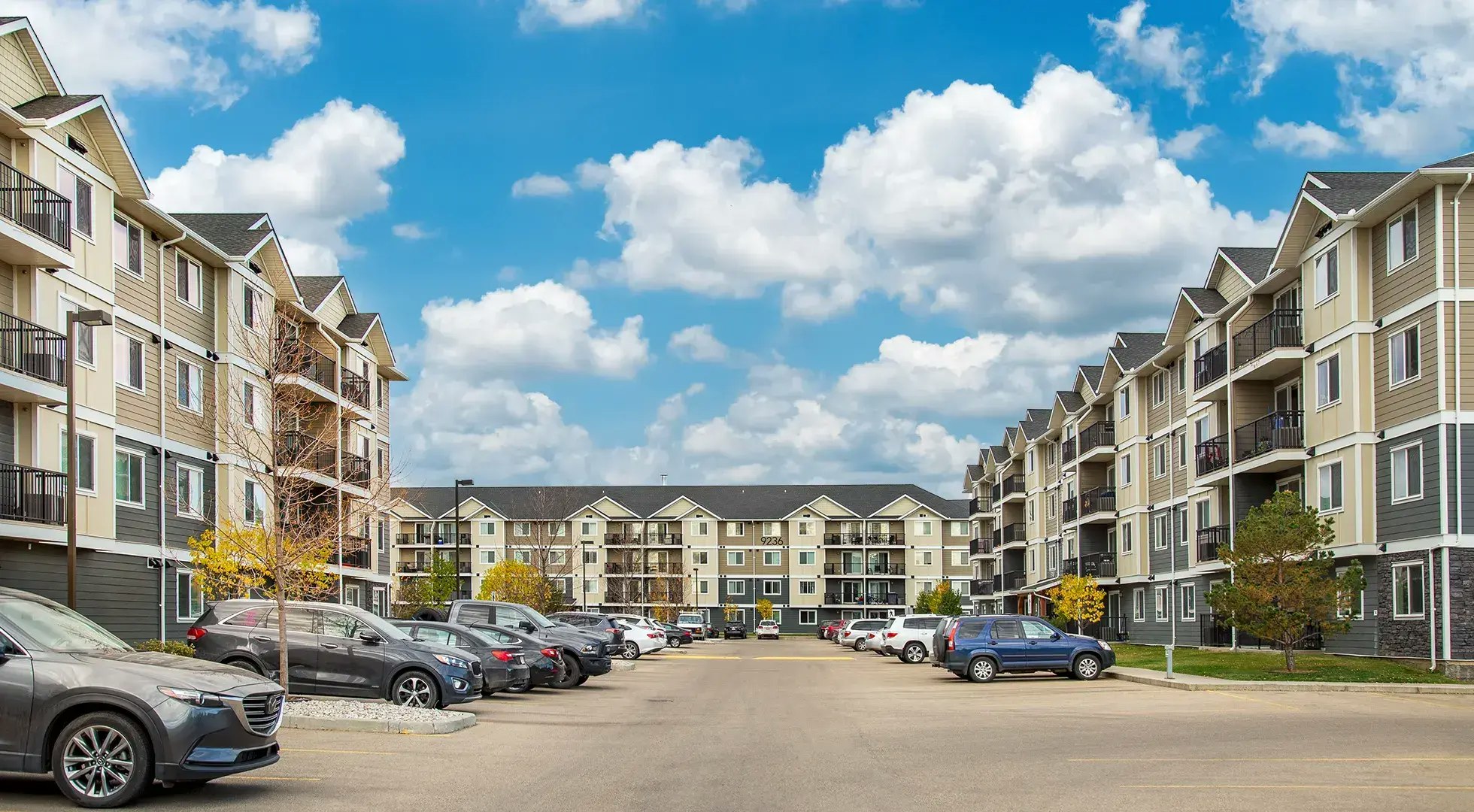 9240 213 Street NW, Edmonton, AB, T5T 4P2 - 2