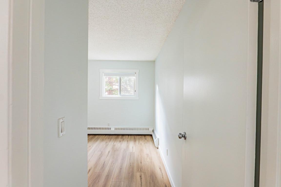 109-1102 Hermitage Road NW, Edmonton, AB, T5A 4M3 - 8