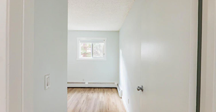 109-1102 Hermitage Road NW, Edmonton, AB, T5A 4M3 - 8