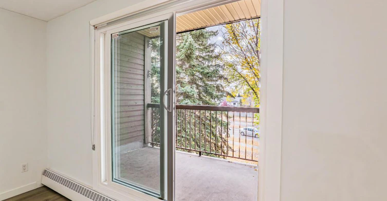 109-1102 Hermitage Road NW, Edmonton, AB, T5A 4M3 - 6