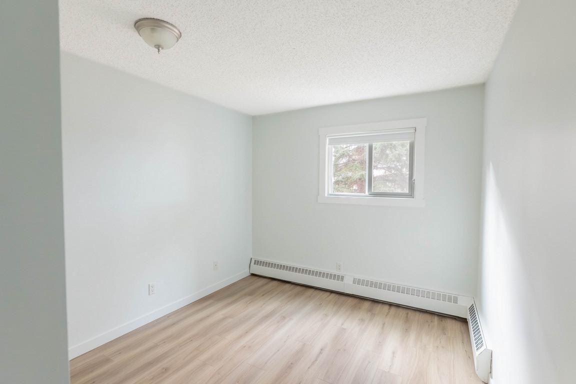 109-1102 Hermitage Road NW, Edmonton, AB, T5A 4M3 - 9