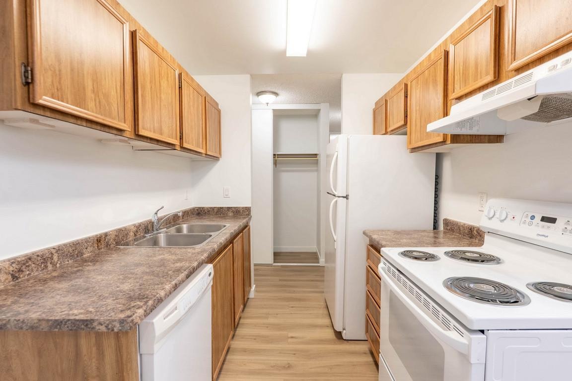109-1102 Hermitage Road NW, Edmonton, AB, T5A 4M3 - 21