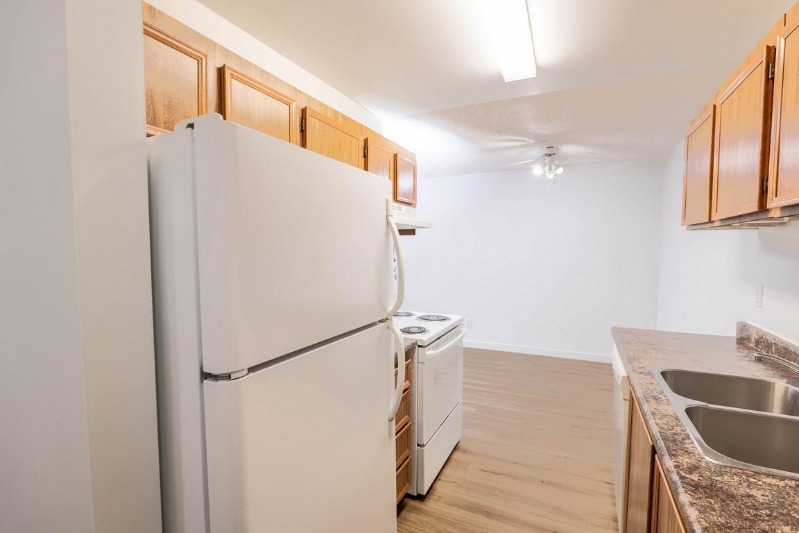 109-1102 Hermitage Road NW, Edmonton, AB, T5A 4M3 - 24