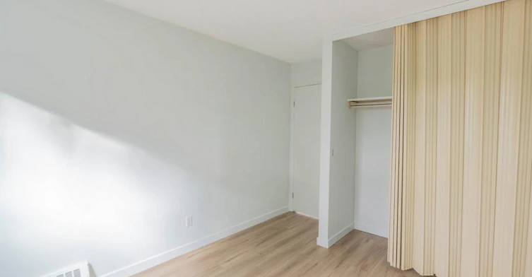 109-1102 Hermitage Road NW, Edmonton, AB, T5A 4M3 - 11