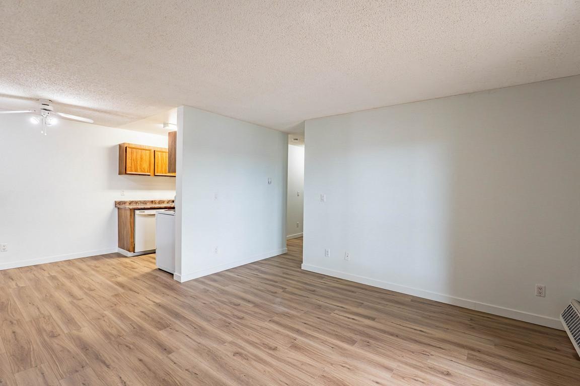 109-1102 Hermitage Road NW, Edmonton, AB, T5A 4M3 - 4