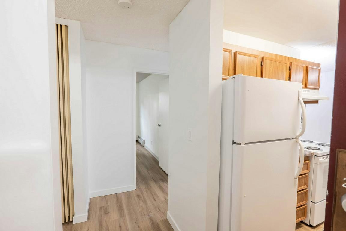 003-1102 Hermitage Road NW, Edmonton, AB, T5A 4M3 - 25