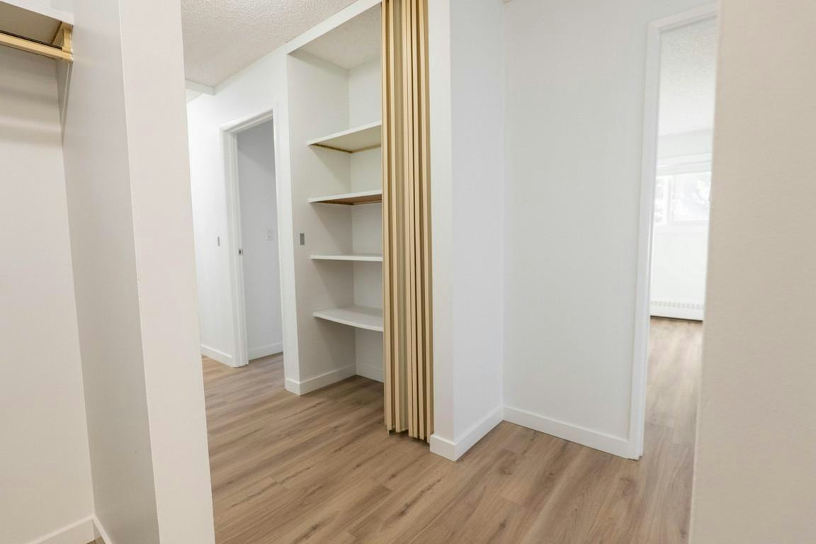 003-1102 Hermitage Road NW, Edmonton, AB, T5A 4M3 - 33