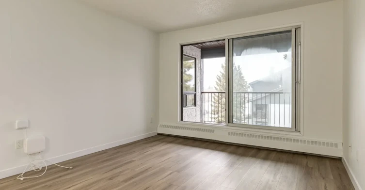 005-358 Hooper Crescent, Edmonton, AB, T5A 4P3 - 2