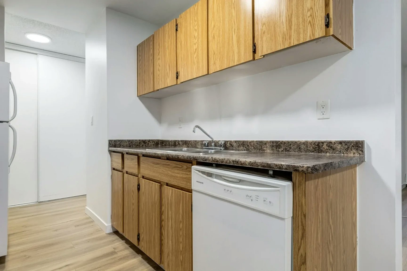 110-358 Hooper Crescent, Edmonton, AB, T5A 4P3 - 5