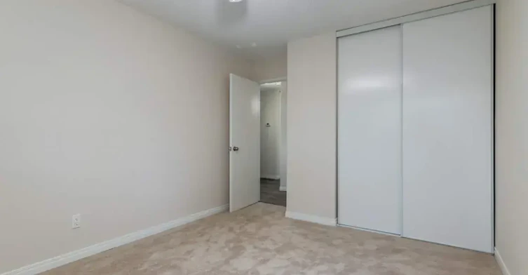 013-8 Hooper Crescent, Edmonton, AB, T5A 4K7 - 23