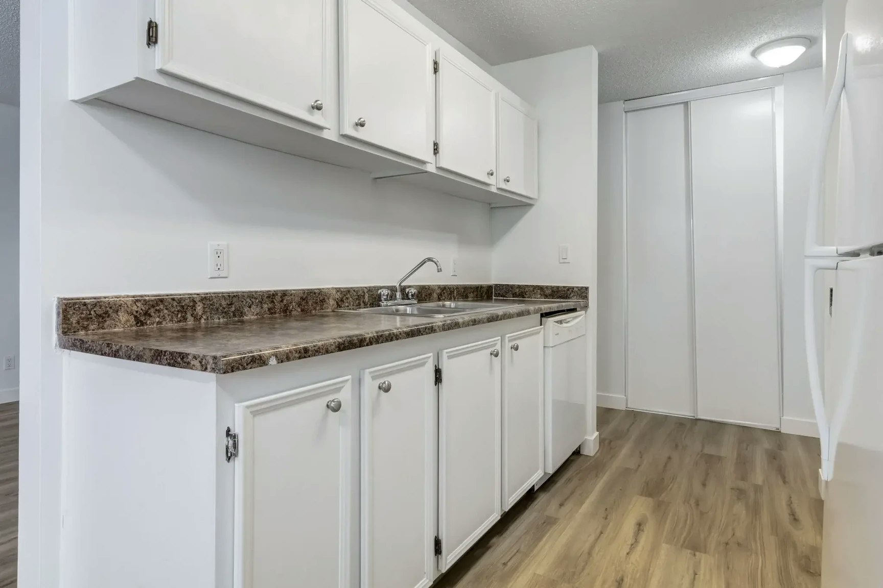 306-8 Hooper Crescent, Edmonton, AB, T5A 4K7 - 12