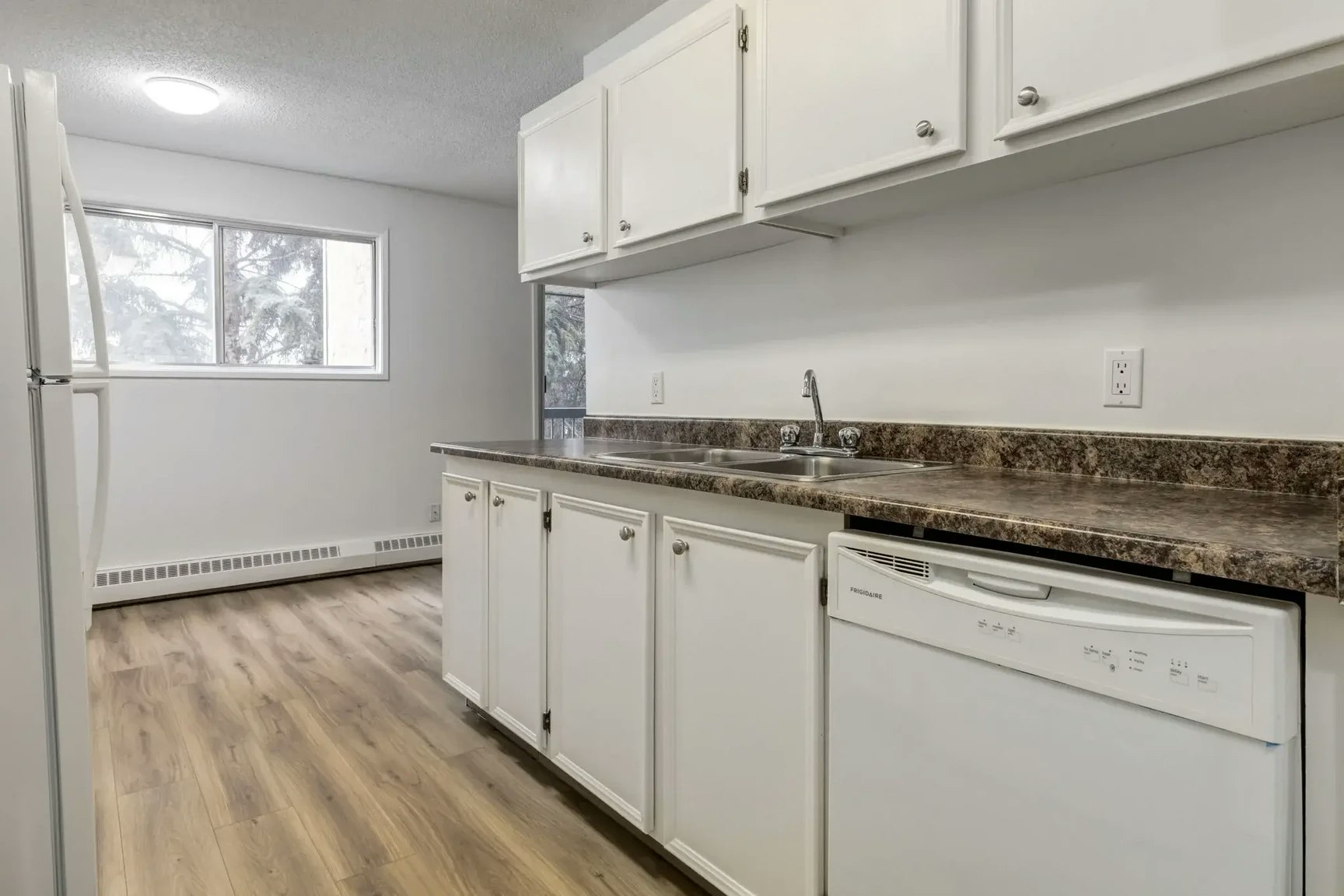 306-8 Hooper Crescent, Edmonton, AB, T5A 4K7 - 13