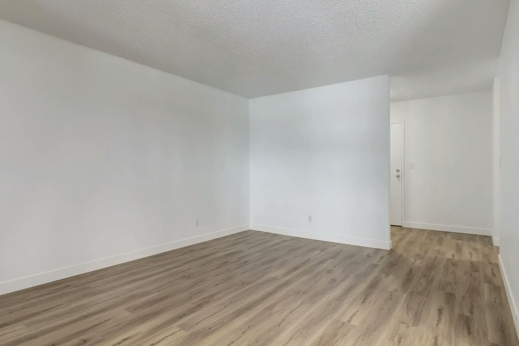 306-8 Hooper Crescent, Edmonton, AB, T5A 4K7 - 5