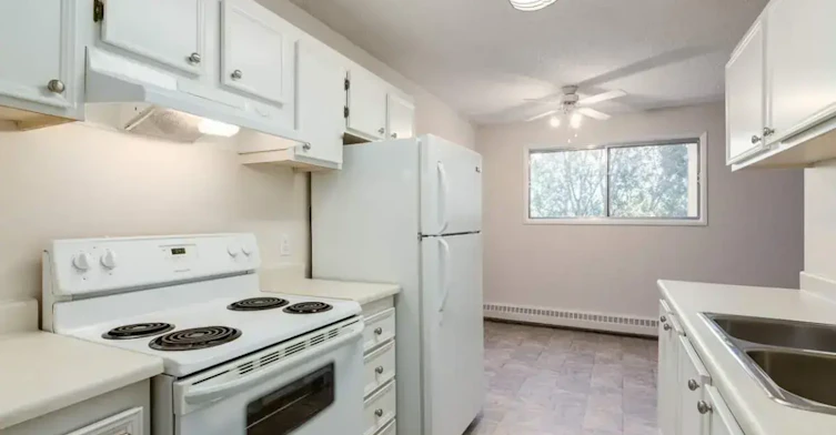 306-8 Hooper Crescent, Edmonton, AB, T5A 4K7 - 25