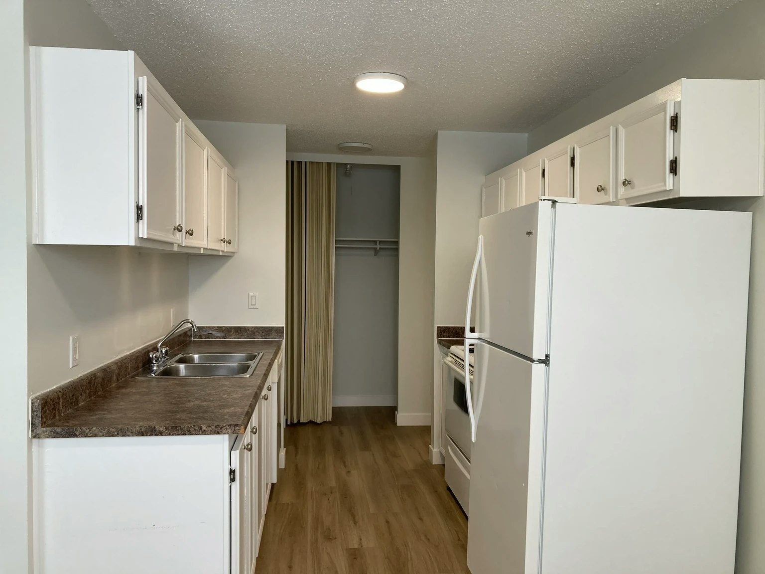 306-8 Hooper Crescent, Edmonton, AB, T5A 4K7 - 38