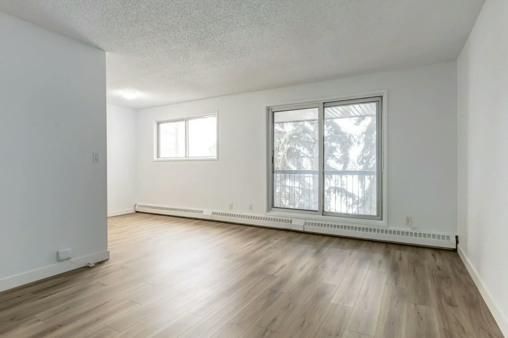 306-8 Hooper Crescent, Edmonton, AB, T5A 4K7