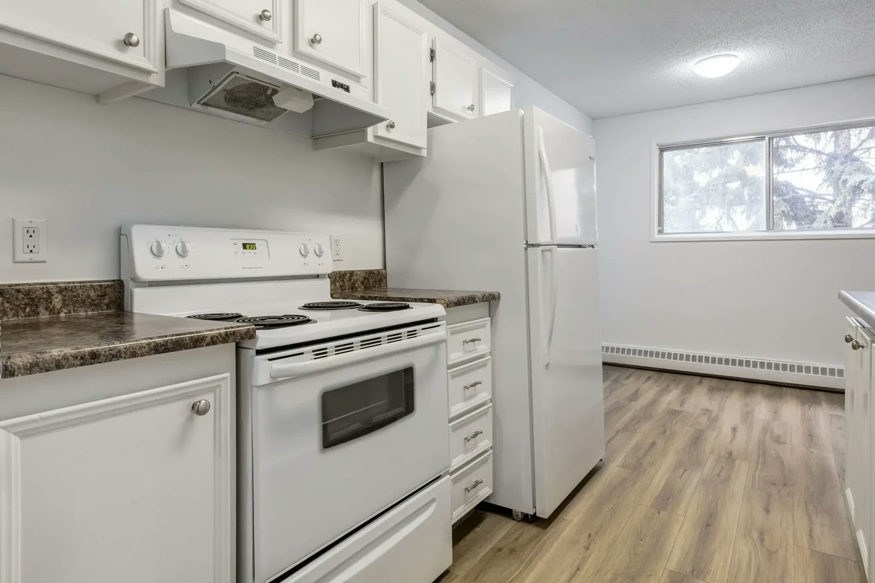 306-8 Hooper Crescent, Edmonton, AB, T5A 4K7 - 2