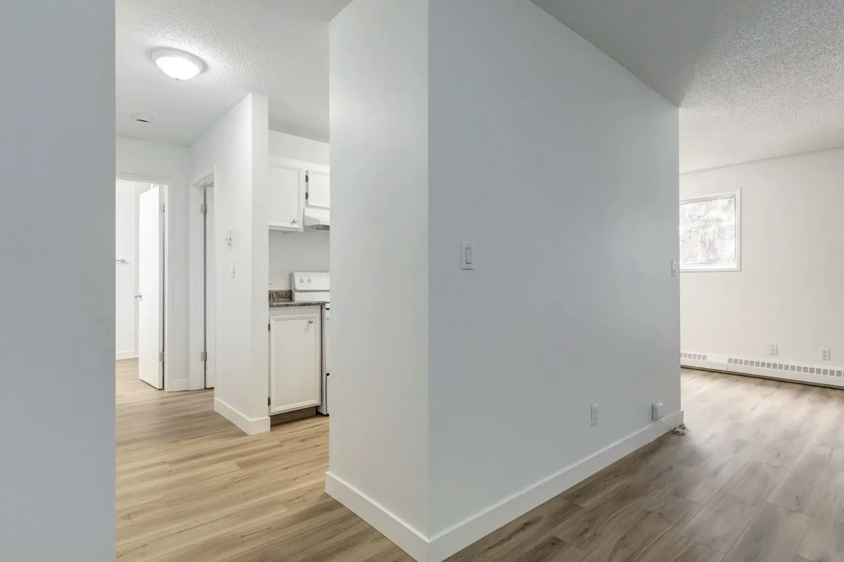306-8 Hooper Crescent, Edmonton, AB, T5A 4K7 - 4