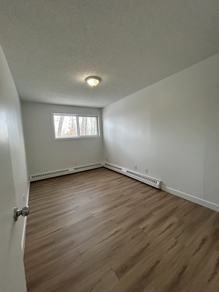 306-8 Hooper Crescent, Edmonton, AB, T5A 4K7 - 32