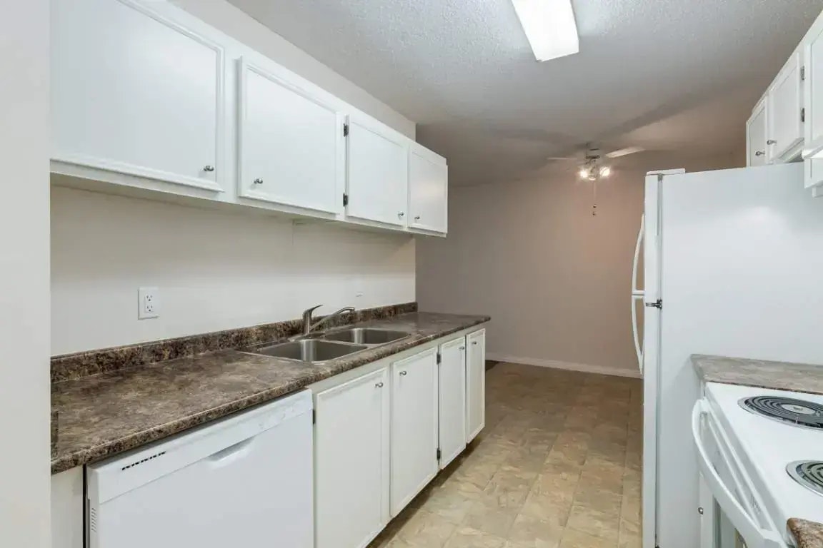 306-8 Hooper Crescent, Edmonton, AB, T5A 4K7 - 22