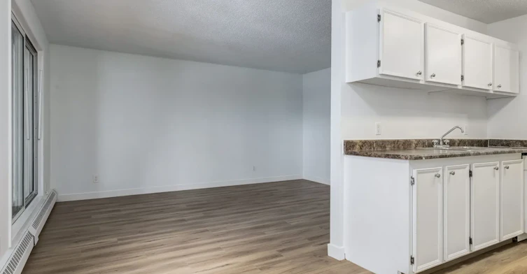 013-8 Hooper Crescent, Edmonton, AB, T5A 4K7 - 10
