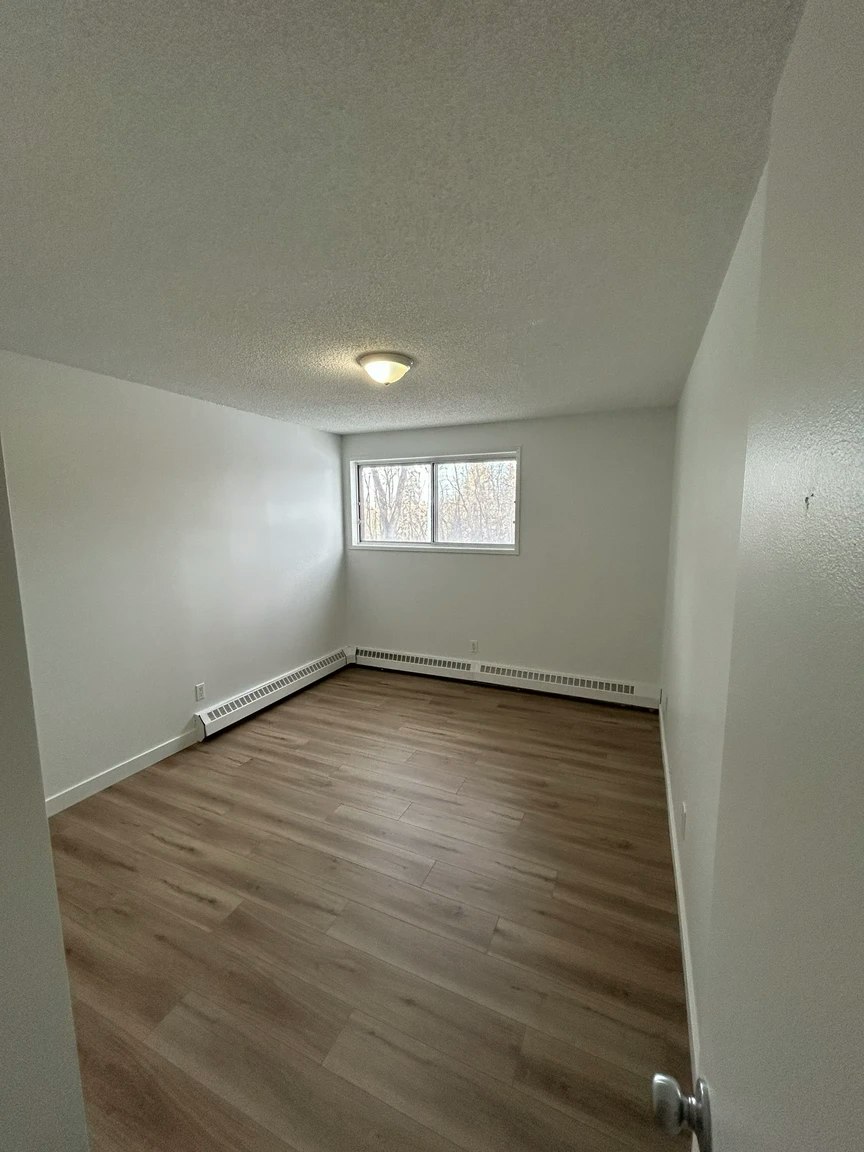 111-8 Hooper Crescent, Edmonton, AB, T5A 4K7 - 34