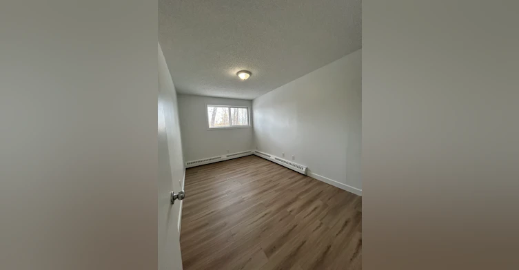 111-8 Hooper Crescent, Edmonton, AB, T5A 4K7 - 32