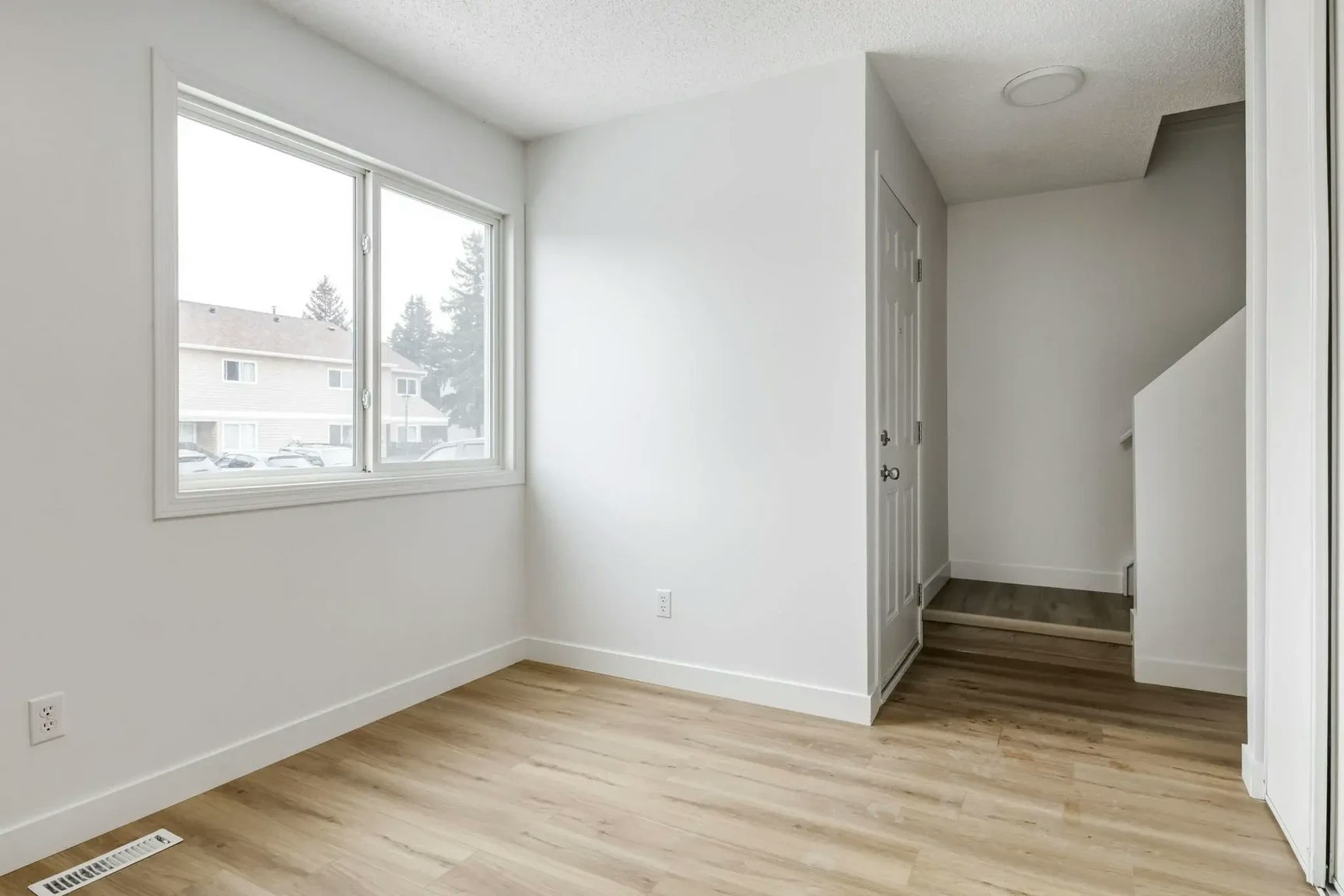 445-14 Horner Road NW, Edmonton, AB, T5A 4L9 - 6