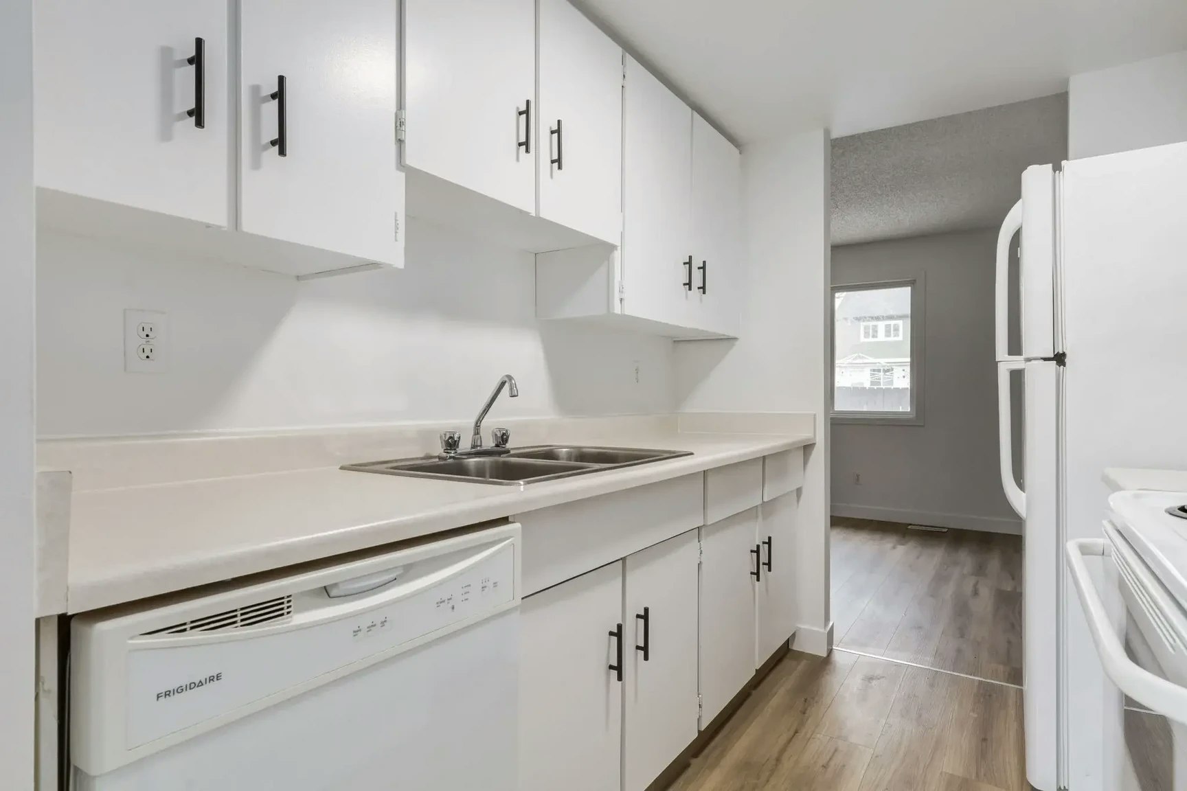 445-14 Horner Road NW, Edmonton, AB, T5A 4L9 - 11