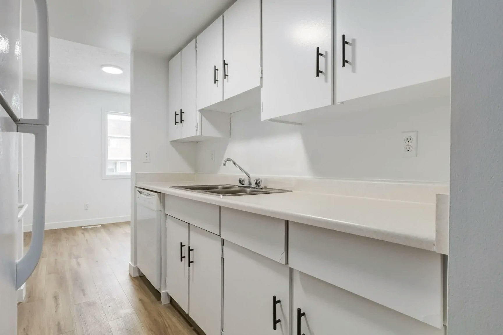 445-14 Horner Road NW, Edmonton, AB, T5A 4L9 - 13