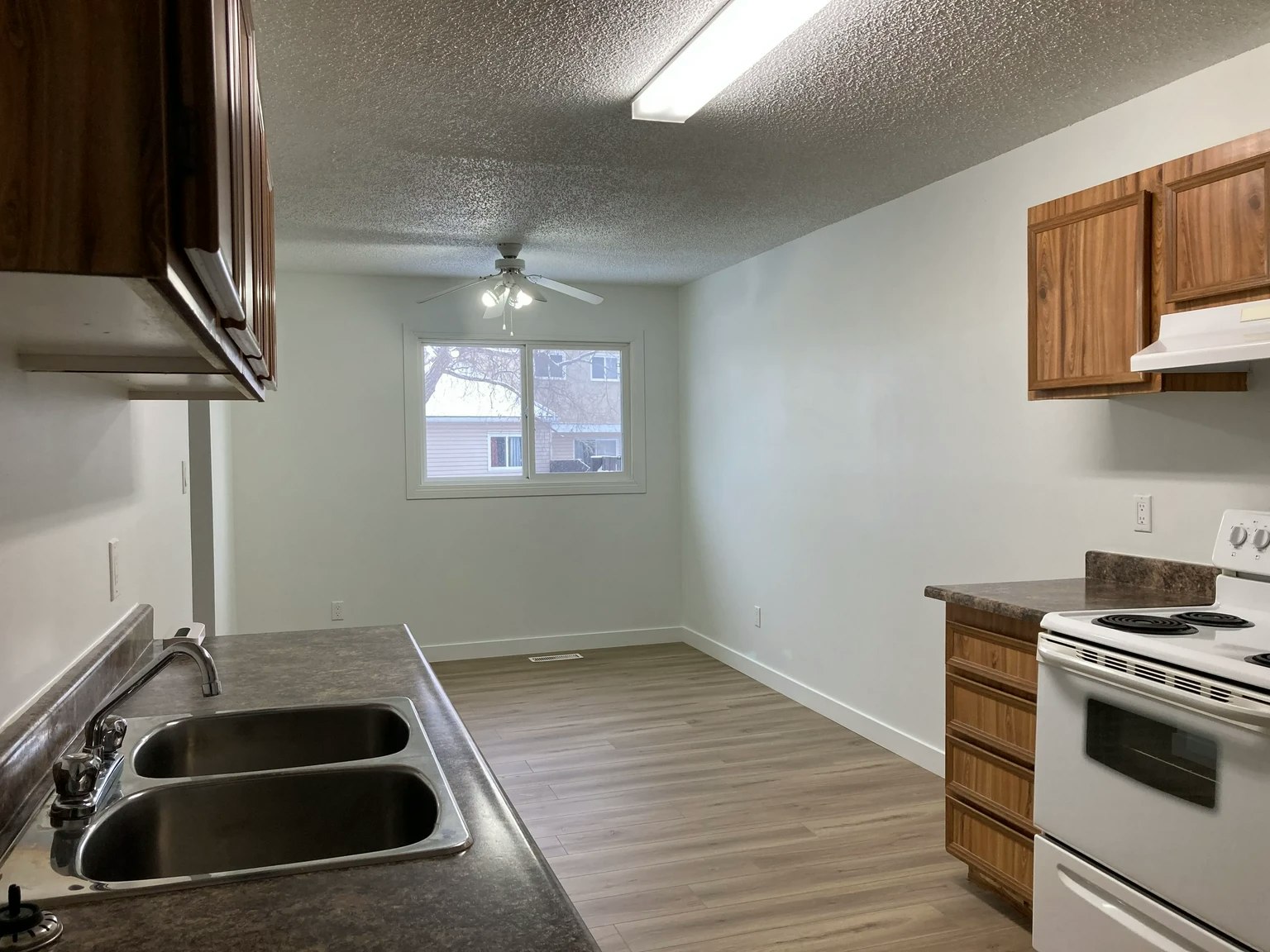 1071-33 Hooke Road NW, Edmonton, AB, T5A 4K5 - 16