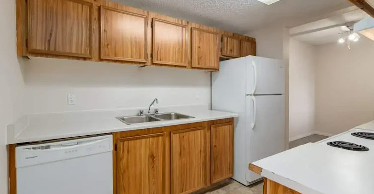 1071-33 Hooke Road NW, Edmonton, AB, T5A 4K5 - 5