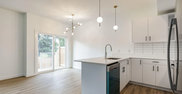 981-33 Hooke Road NW, Edmonton, AB, T5A 4K5 - 13