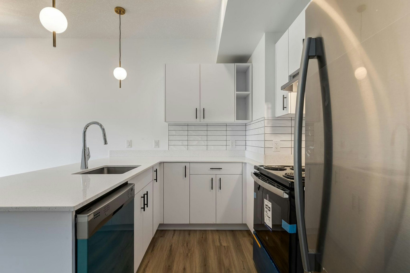 981-33 Hooke Road NW, Edmonton, AB, T5A 4K5 - 12