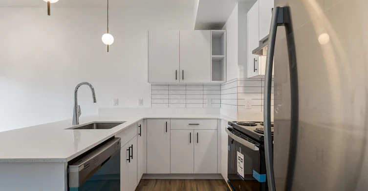 981-33 Hooke Road NW, Edmonton, AB, T5A 4K5 - 12