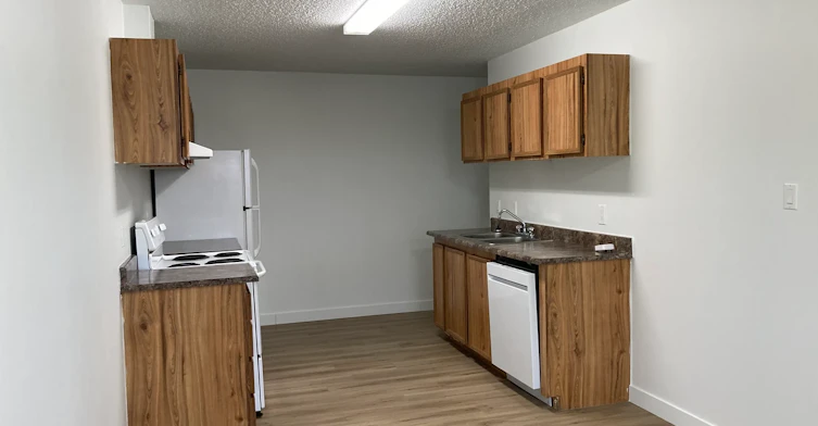 927-33 Hooke Road NW, Edmonton, AB, T5A 4K5 - 18