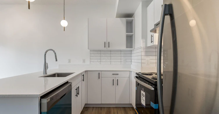 855-33 Hooke Road NW, Edmonton, AB, T5A 4K5 - 12